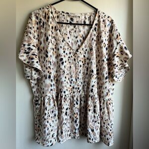 NWOT Studio B Leopard Print V-Neck Women's Top
